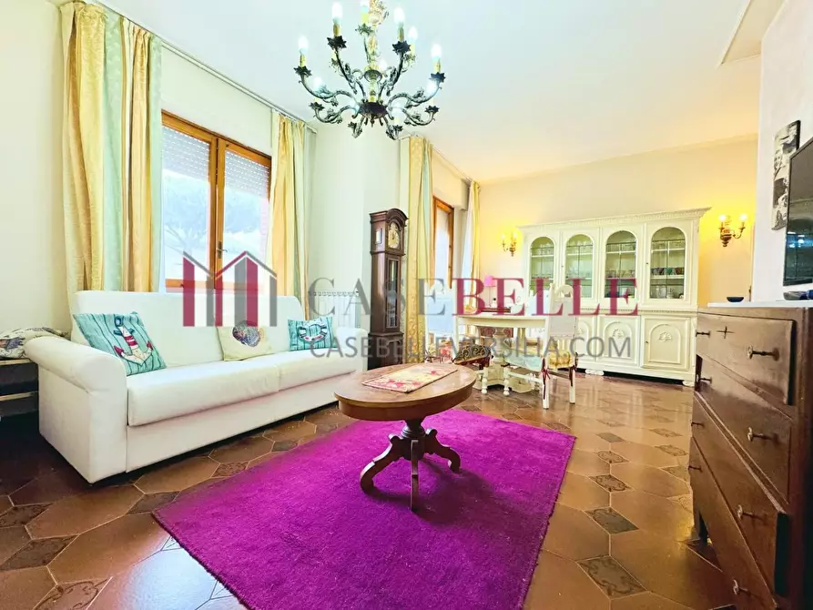 Immagine 1 di Appartamento in affitto  a Camaiore