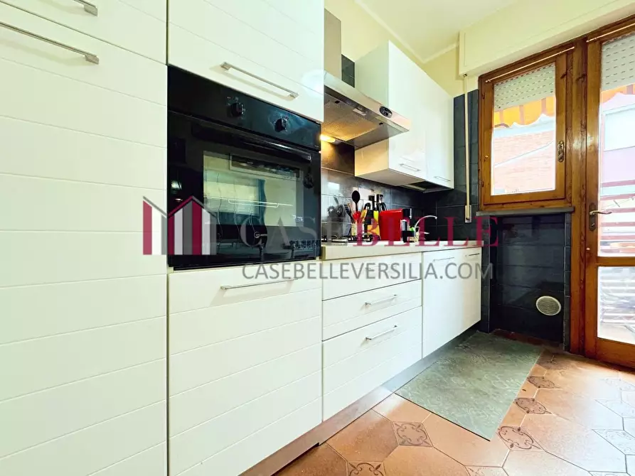 Immagine 5 di Appartamento in affitto  a Camaiore