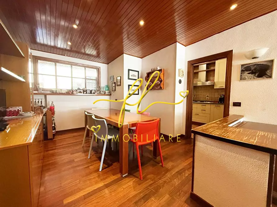 Immagine 11 di Appartamento in vendita  a Cecina