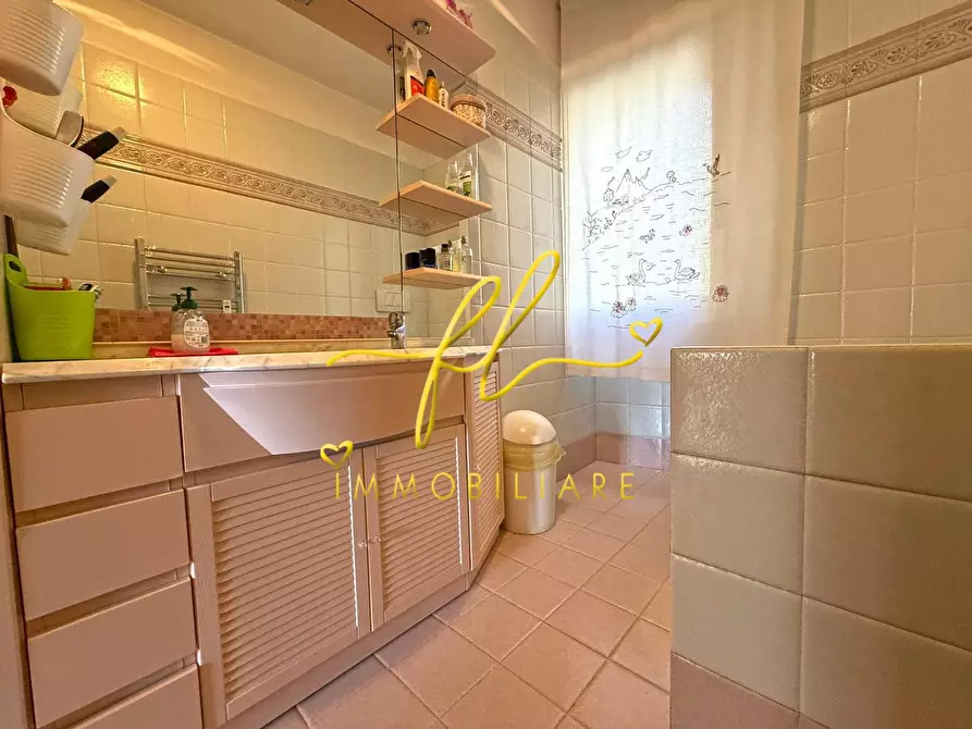 Immagine 36 di Appartamento in vendita  a Cecina