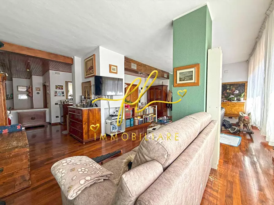 Immagine 3 di Appartamento in vendita  a Cecina