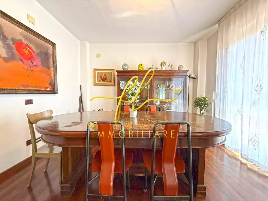 Immagine 9 di Appartamento in vendita  a Cecina