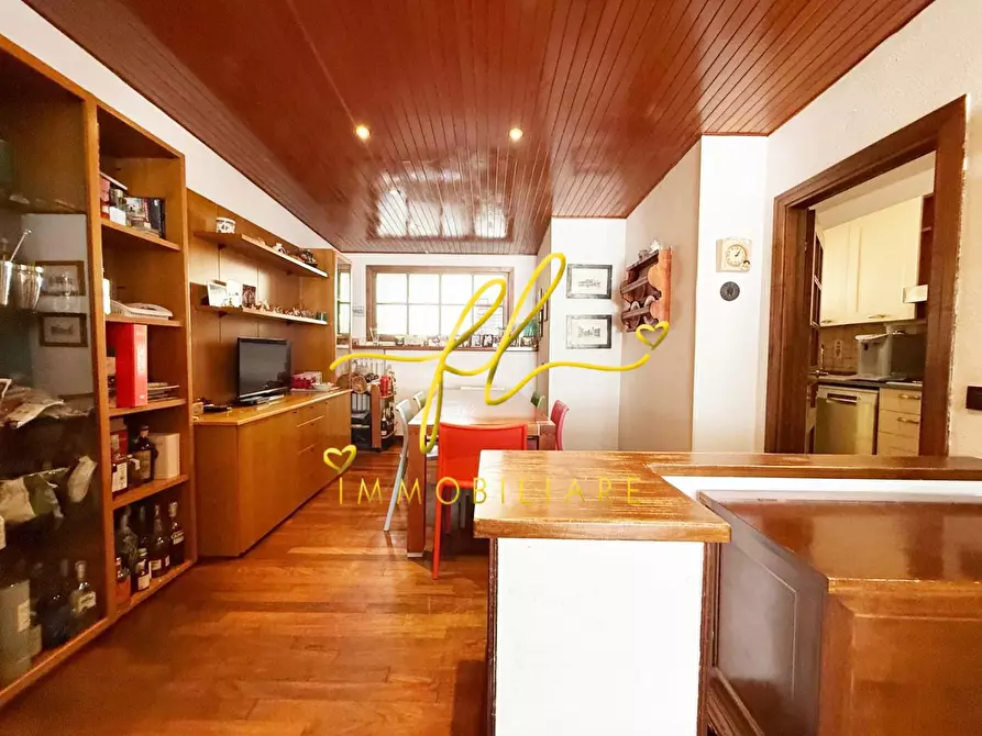 Immagine 10 di Appartamento in vendita  a Cecina