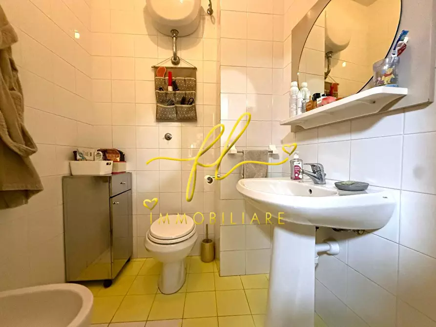 Immagine 29 di Appartamento in vendita  a Cecina