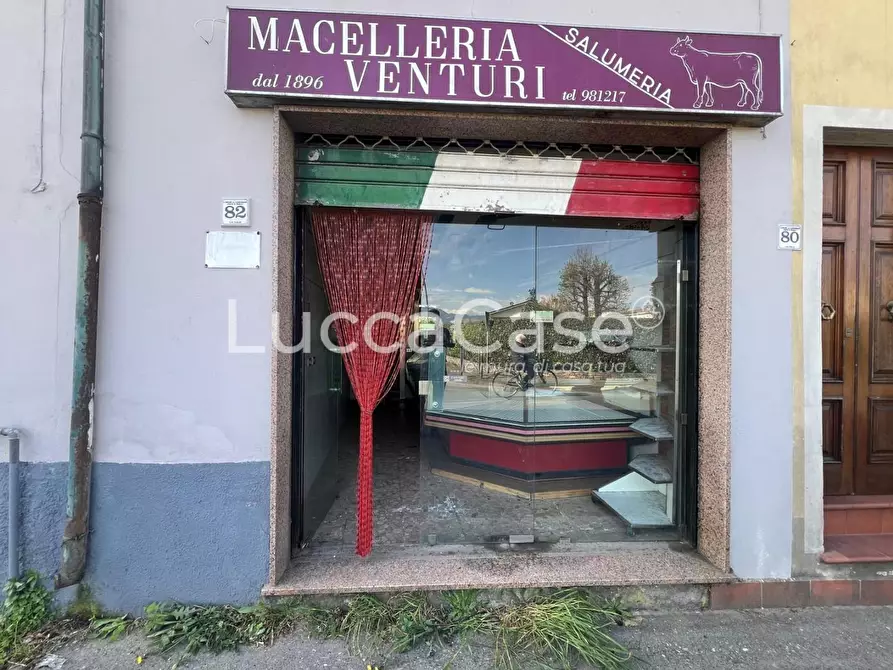 Immagine 1 di Locale commerciale in vendita  a Capannori
