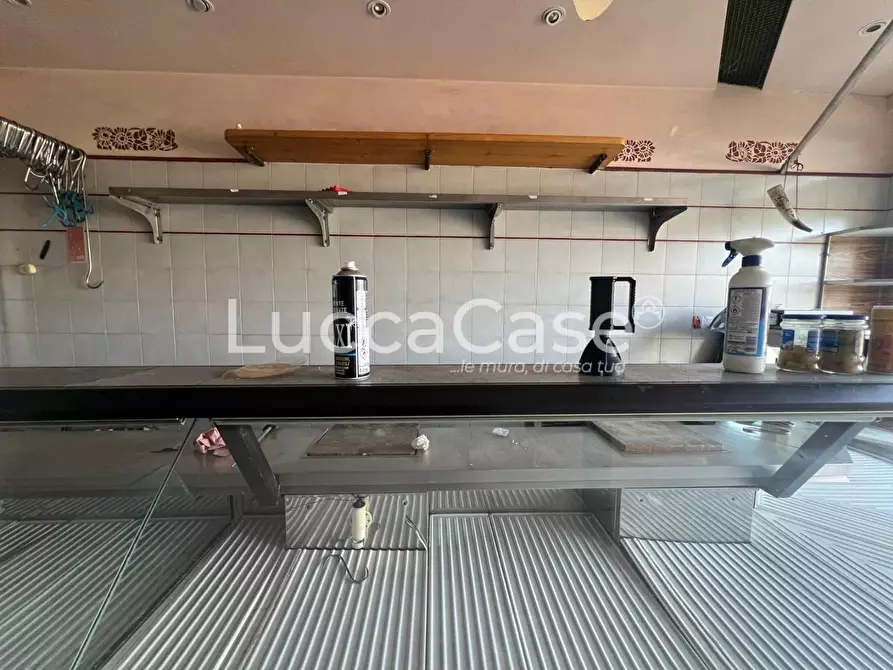 Immagine 5 di Locale commerciale in vendita  a Capannori