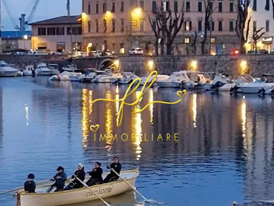 Immagine 17 di Appartamento in vendita  a Livorno