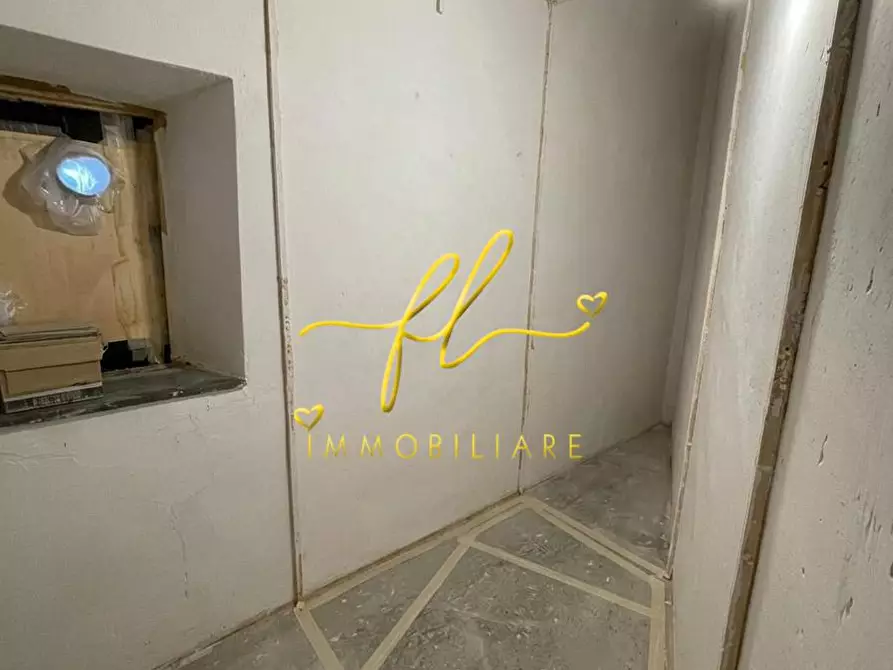 Immagine 13 di Appartamento in vendita  a Livorno