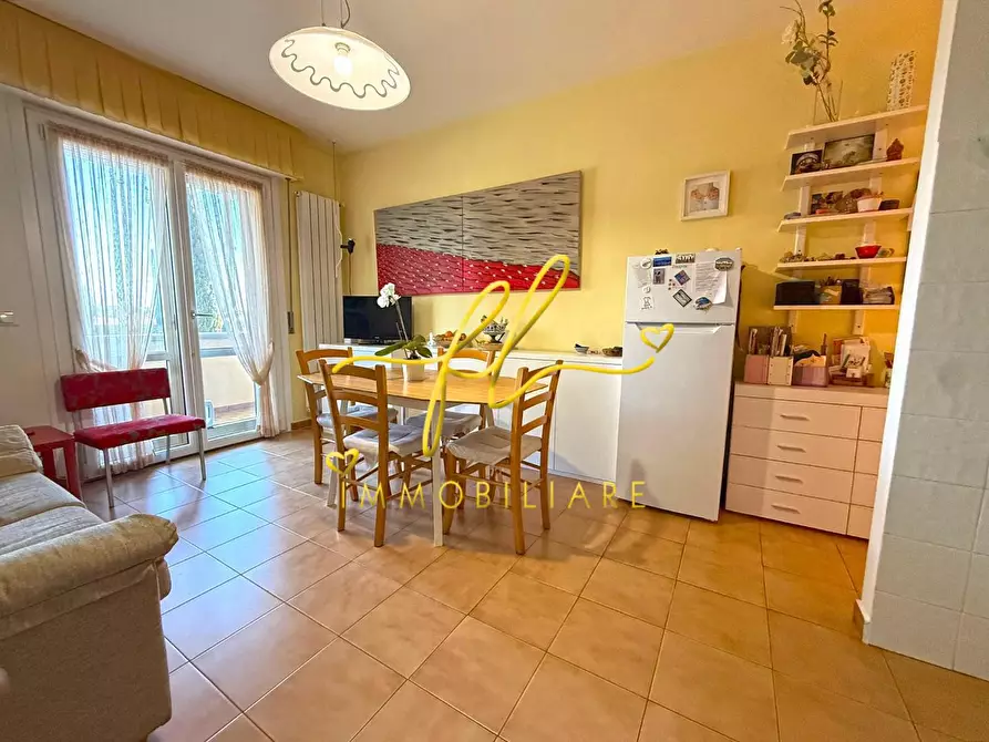 Immagine 6 di Appartamento in vendita  a Cecina