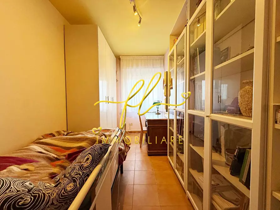 Immagine 19 di Appartamento in vendita  a Cecina