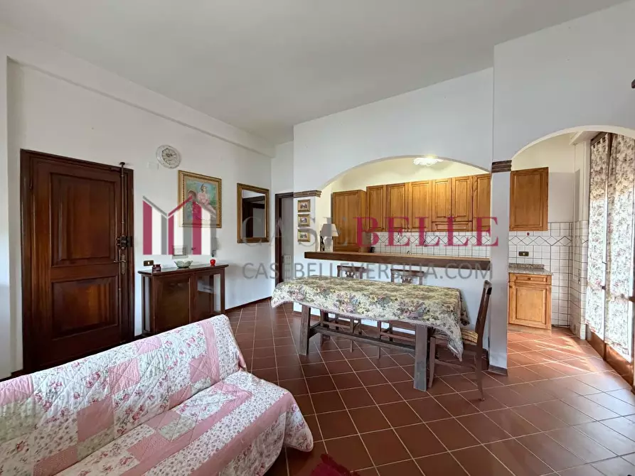 Immagine 4 di Appartamento in vendita  a Camaiore