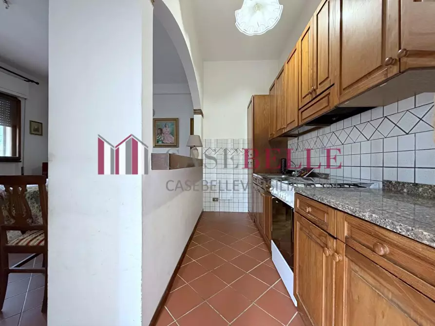 Immagine 8 di Appartamento in vendita  a Camaiore