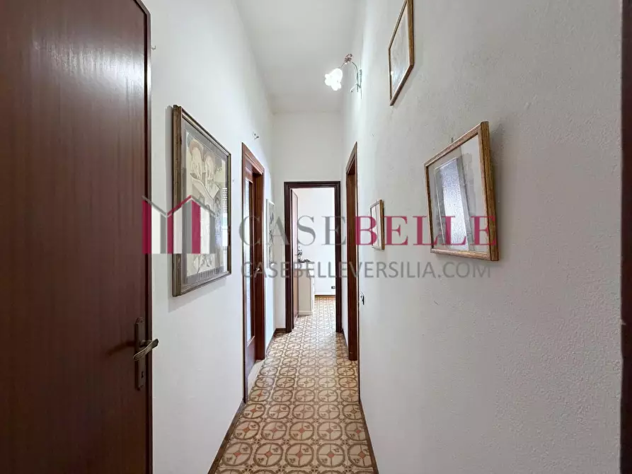 Immagine 22 di Appartamento in vendita  a Camaiore
