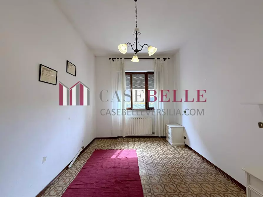 Immagine 13 di Appartamento in vendita  a Camaiore