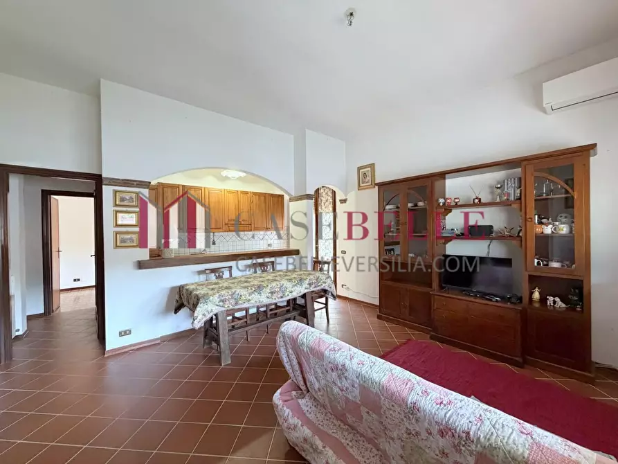 Immagine 1 di Appartamento in vendita  a Camaiore
