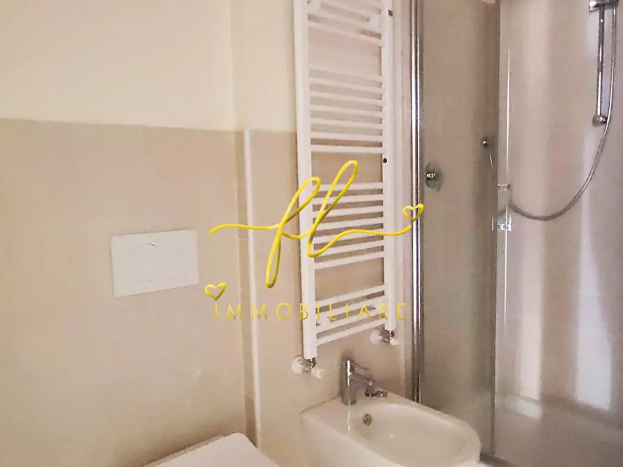 Immagine 20 di Appartamento in vendita  a Rosignano Marittimo