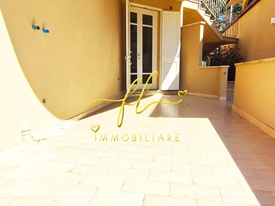 Immagine 14 di Appartamento in vendita  a Rosignano Marittimo