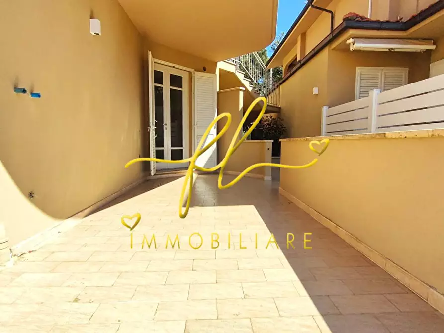 Immagine 16 di Appartamento in vendita  a Rosignano Marittimo