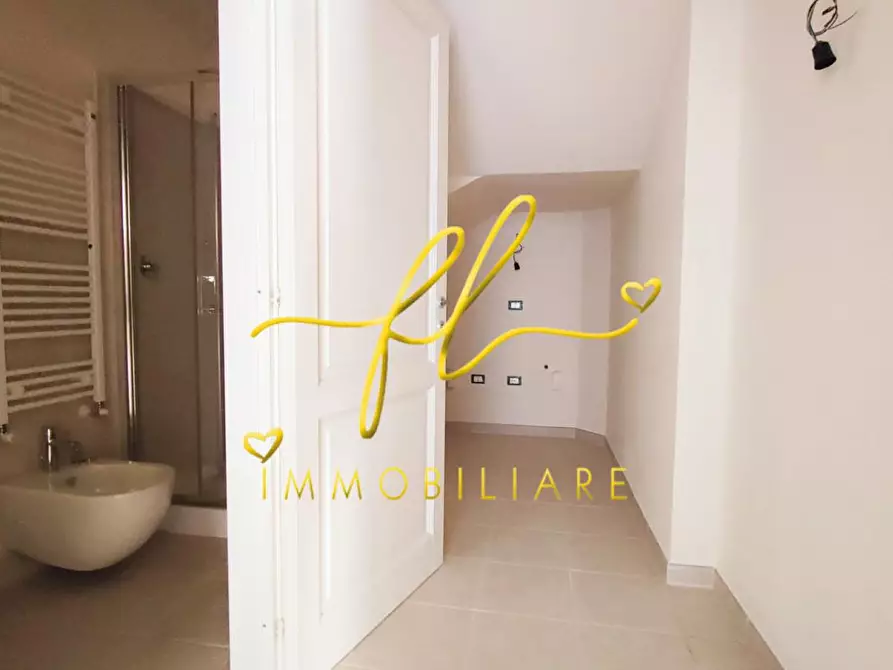 Immagine 23 di Appartamento in vendita  a Rosignano Marittimo