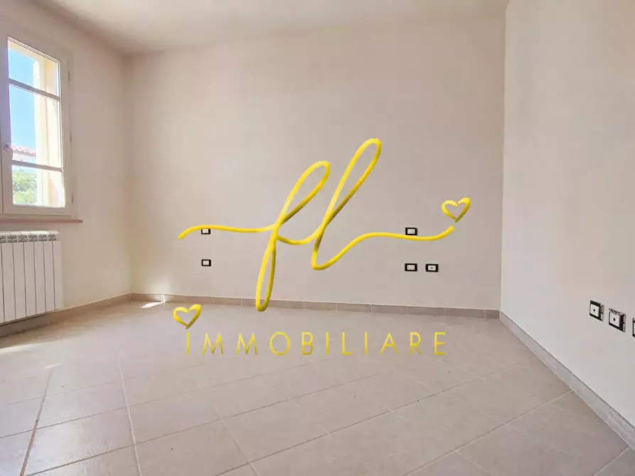 Immagine 9 di Appartamento in vendita  a Rosignano Marittimo