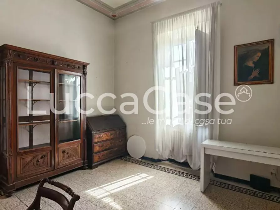 Immagine 14 di Villa in vendita  a Lucca