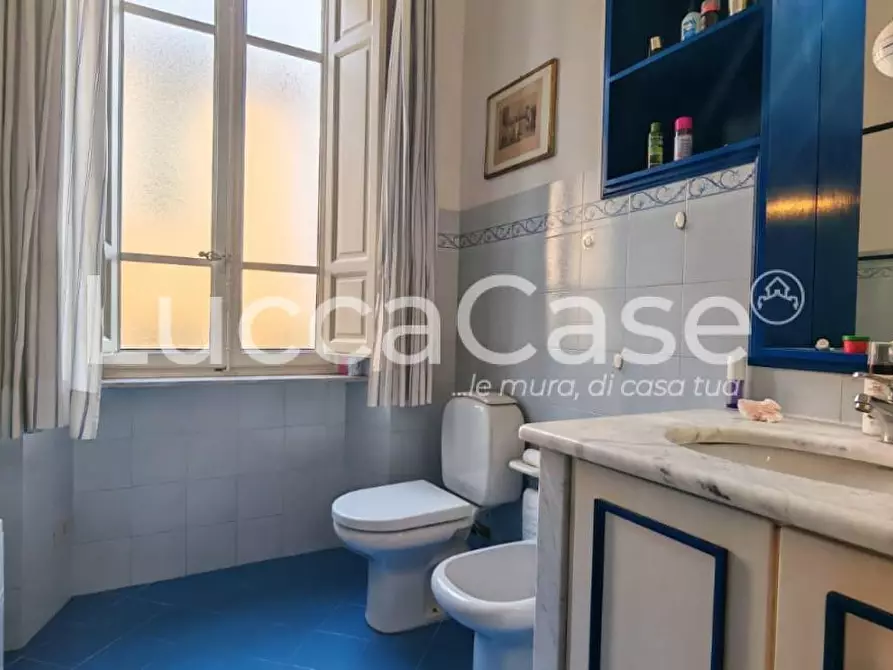 Immagine 23 di Villa in vendita  a Lucca