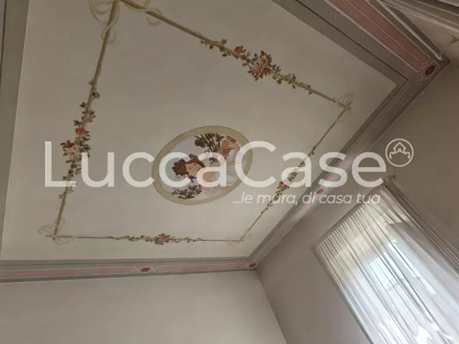 Immagine 16 di Villa in vendita  a Lucca