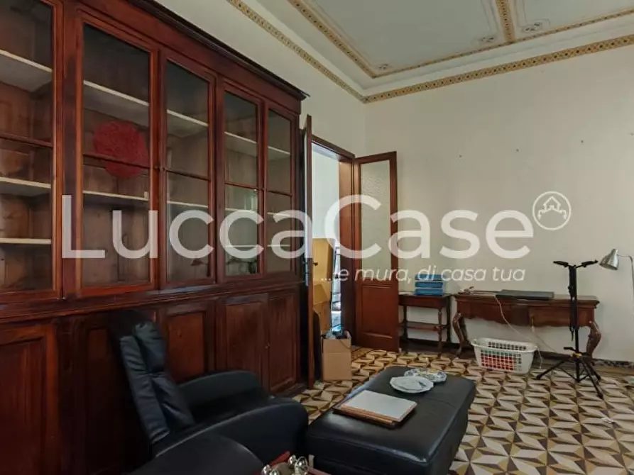 Immagine 18 di Villa in vendita  a Lucca