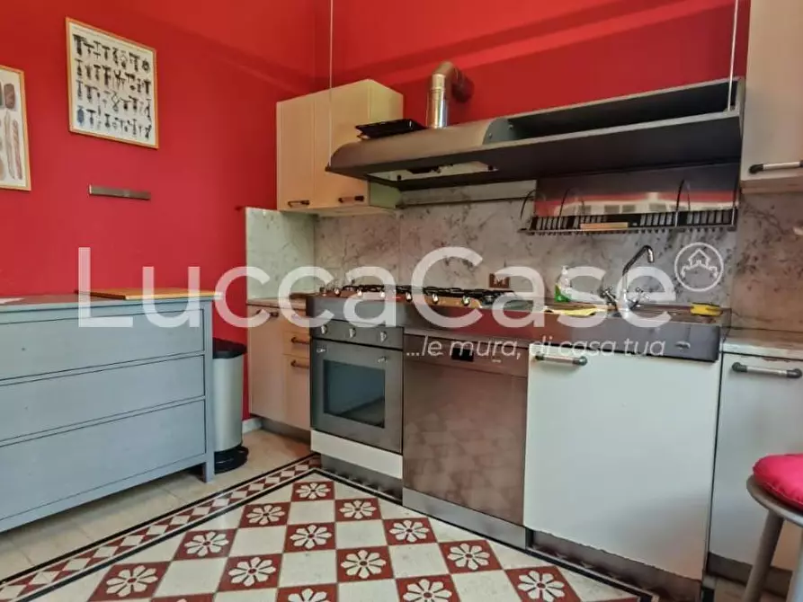 Immagine 6 di Villa in vendita  a Lucca