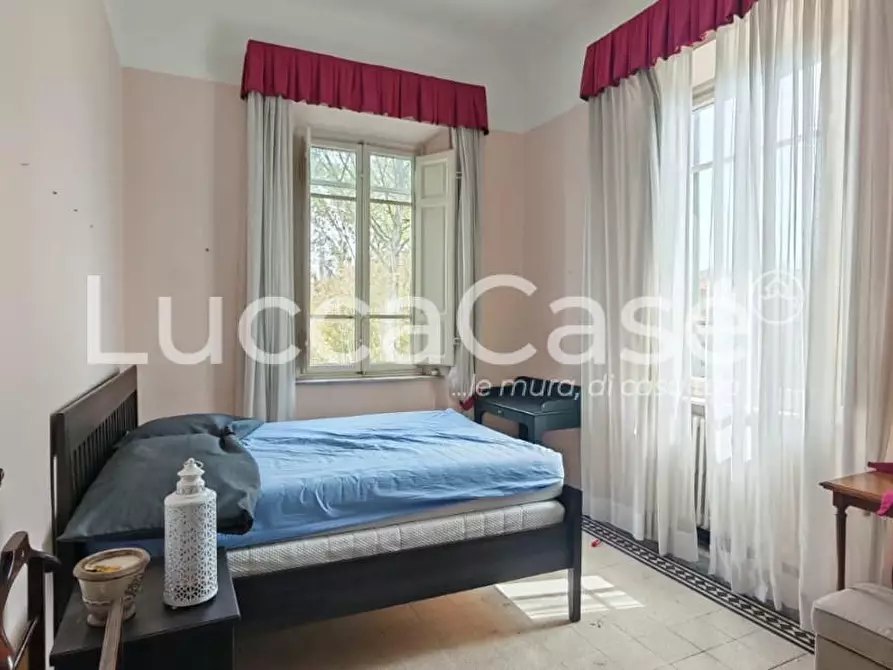 Immagine 7 di Villa in vendita  a Lucca