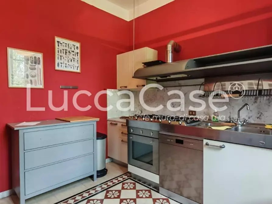 Immagine 19 di Villa in vendita  a Lucca