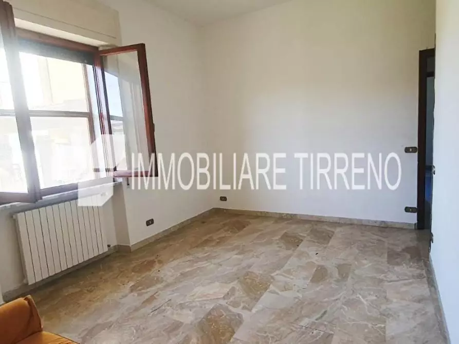 Immagine 17 di Appartamento in vendita  a Massa