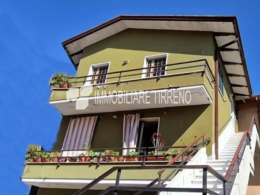 Immagine 10 di Terratetto in vendita  a Massa