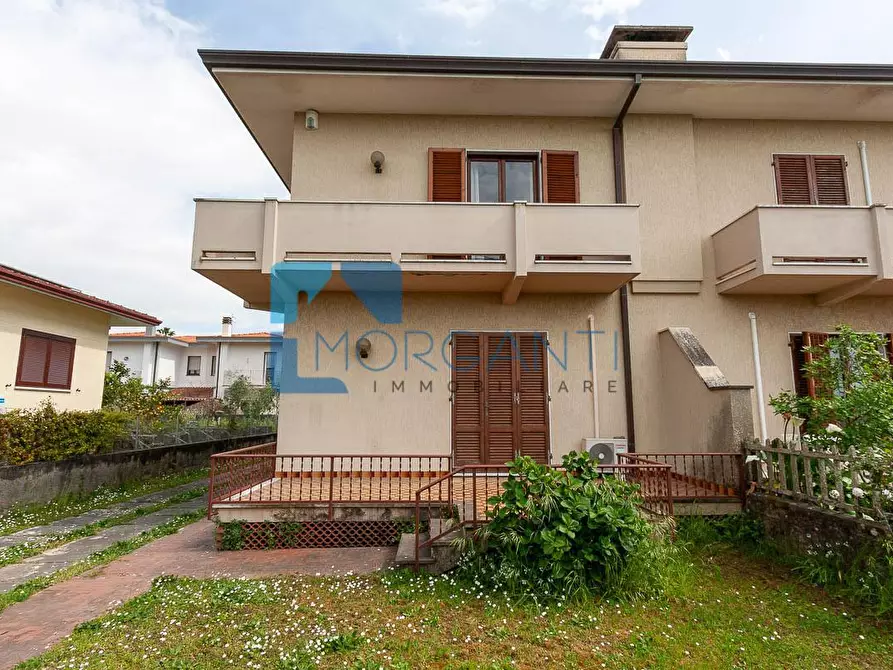 Immagine 7 di Casa bifamiliare in vendita  a Pietrasanta