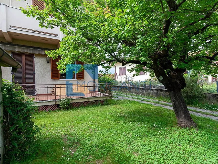 Immagine 10 di Casa bifamiliare in vendita  a Pietrasanta