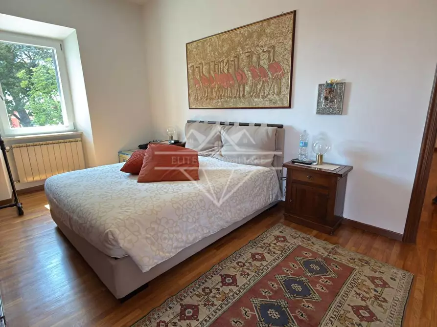 Immagine 15 di Casa semindipendente in vendita  a Carrara