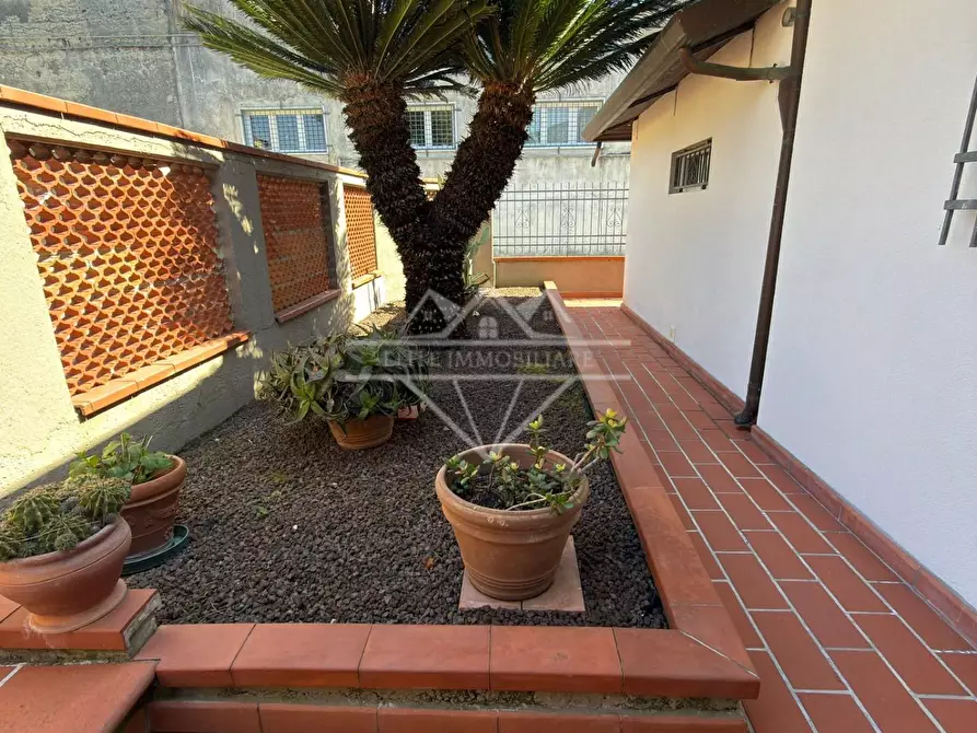 Immagine 7 di Casa semindipendente in vendita  a Carrara