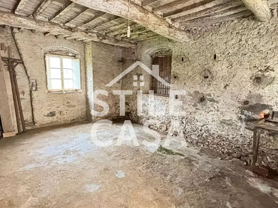 Immagine 11 di Deposito in vendita  a Capannori