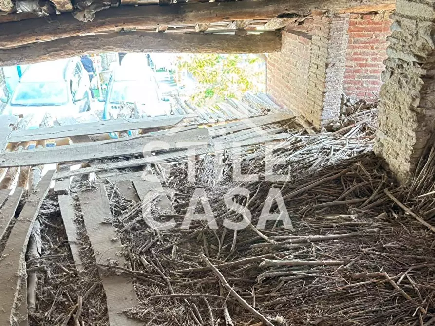 Immagine 16 di Deposito in vendita  a Capannori