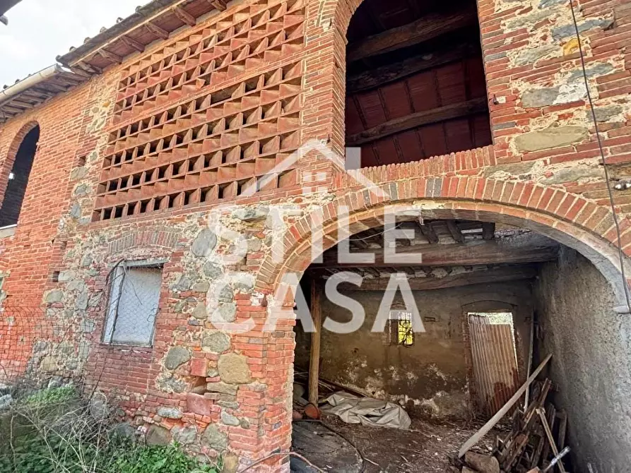 Immagine 10 di Deposito in vendita  a Porcari