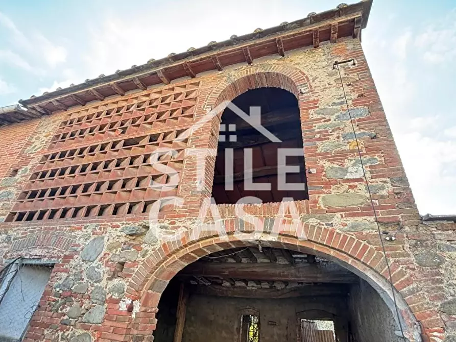 Immagine 9 di Deposito in vendita  a Porcari