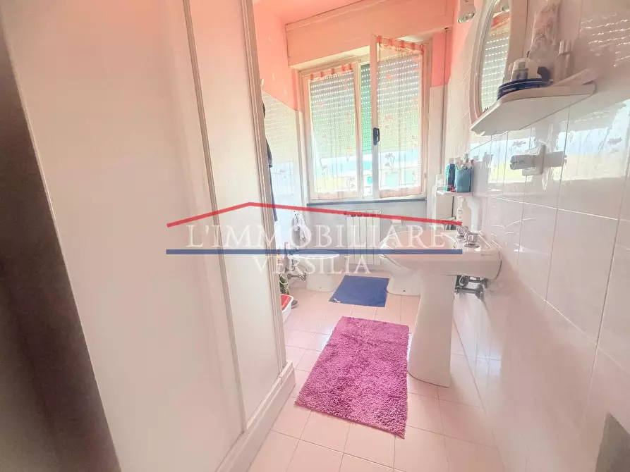 Immagine 10 di Appartamento in vendita  a Massa