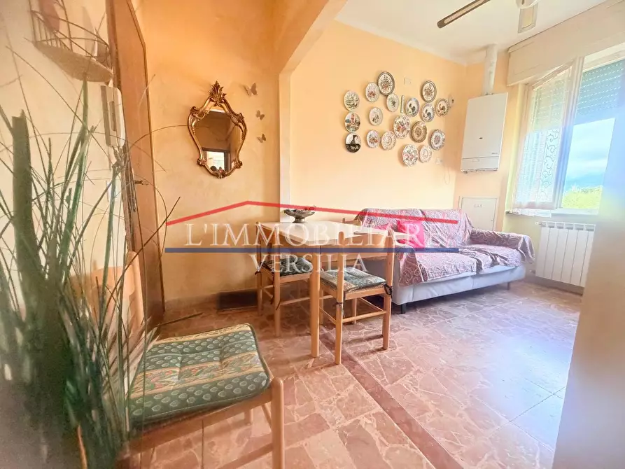 Immagine 1 di Appartamento in vendita  a Massa