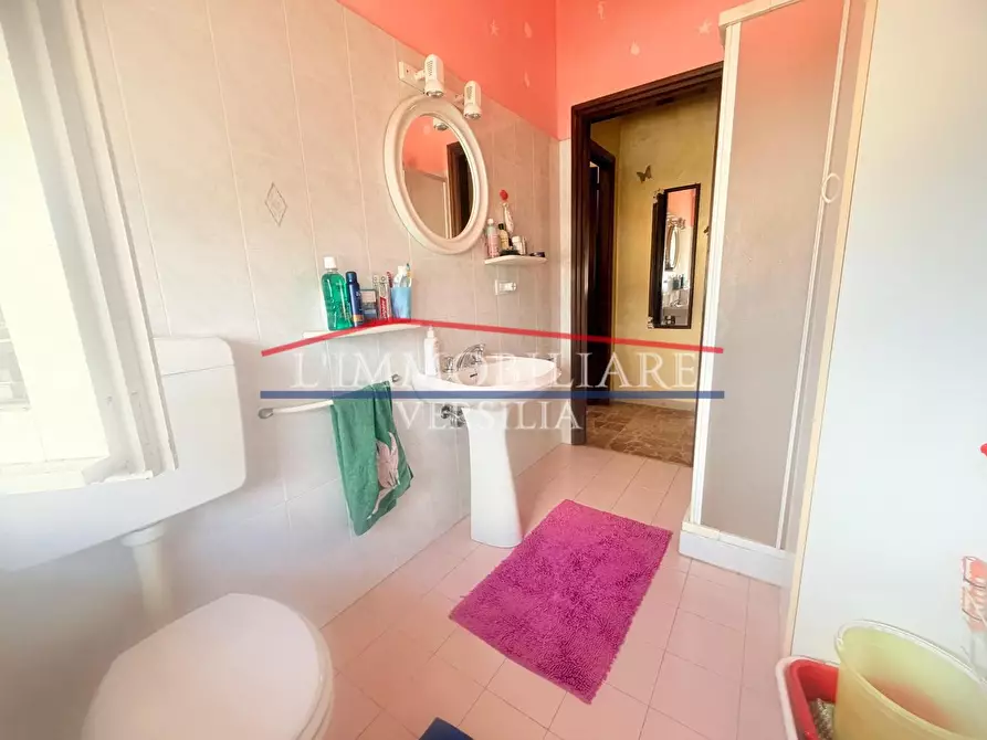 Immagine 9 di Appartamento in vendita  a Massa