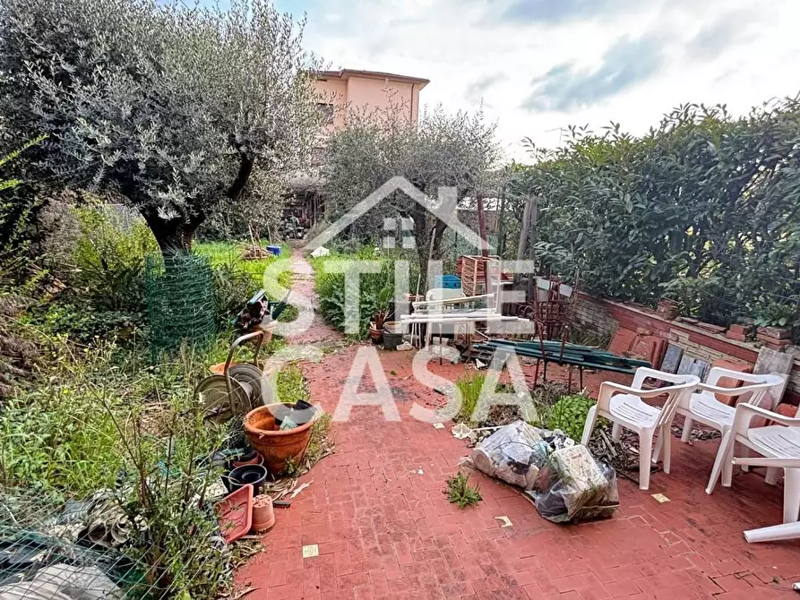 Immagine 4 di Terratetto in vendita  a Lucca