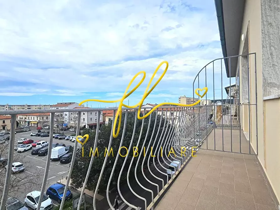 Immagine 5 di Appartamento in vendita  a Rosignano Marittimo