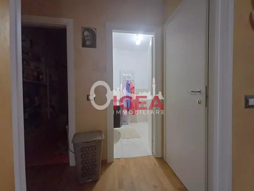 Immagine 11 di Appartamento in vendita  a Siena