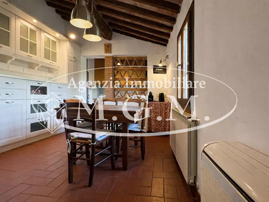 Immagine 2 di Casa semindipendente in vendita  a Pontedera