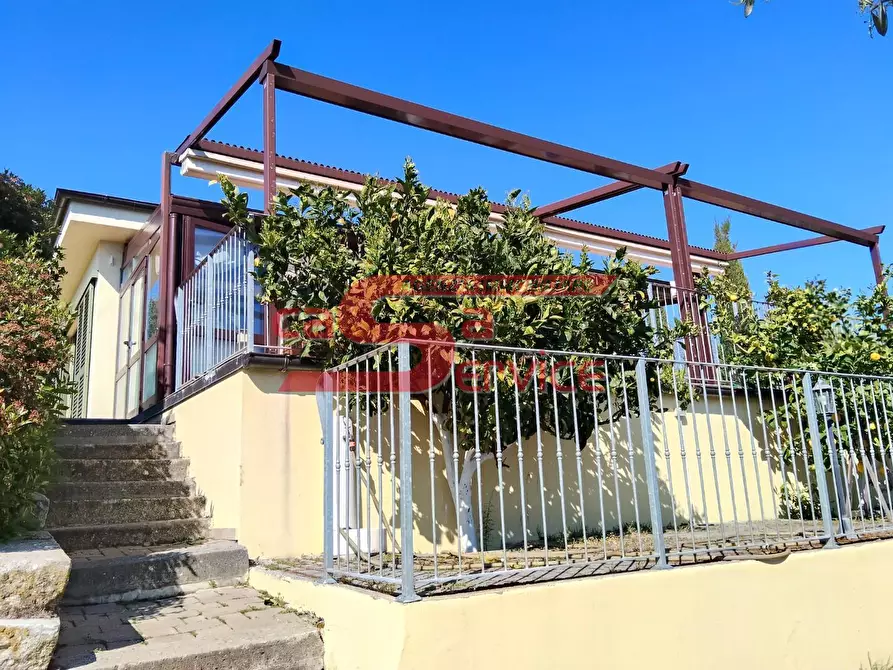 Immagine 3 di Casa indipendente in vendita  a Massa E Cozzile