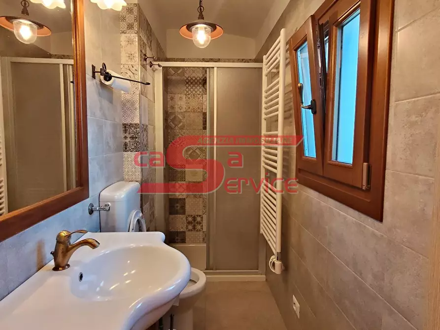 Immagine 14 di Casa indipendente in vendita  a Massa E Cozzile